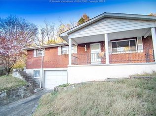 1018 Willow Dr, South Charleston, WV 25309