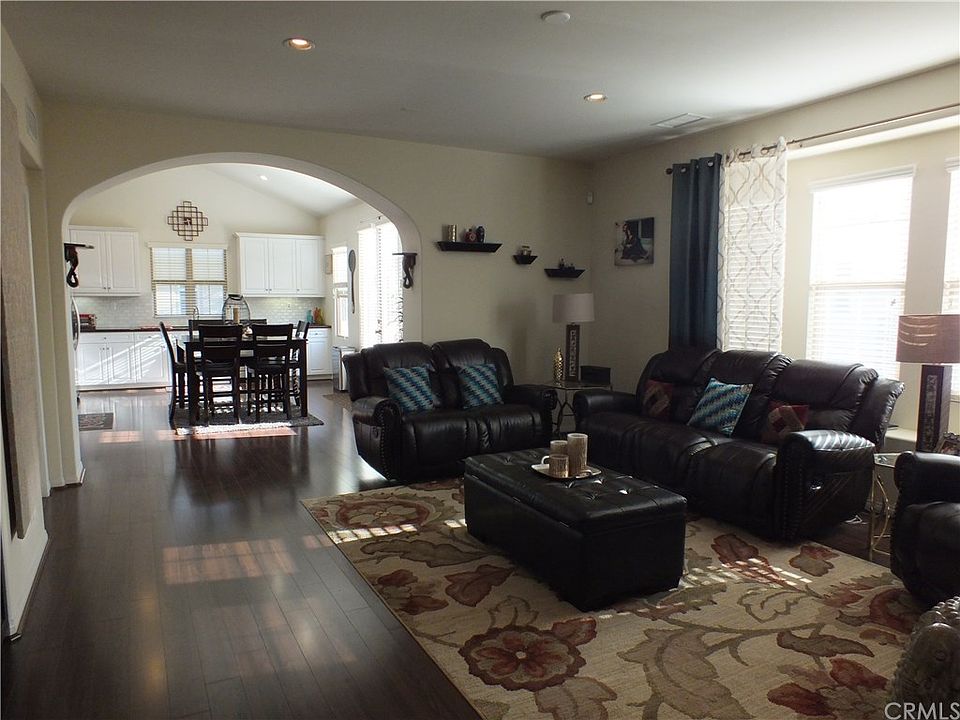1st image of 3188 S Cambridge Dr Unit B