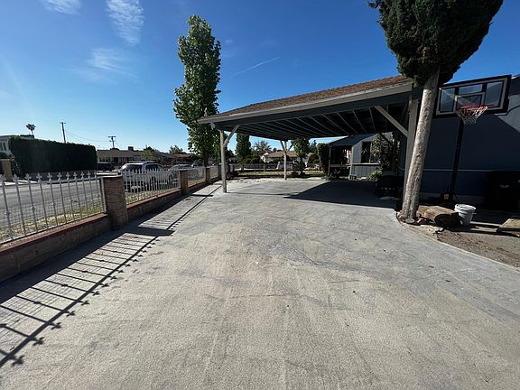 4th image of 12703 Welby Way #B