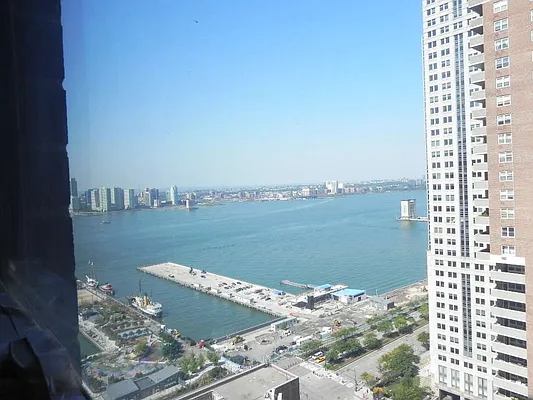 Rented by Stellar Management | media 12