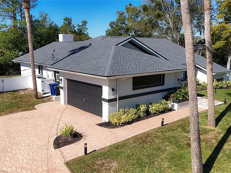 1542 SE Pinwheel Dr — Photo 47