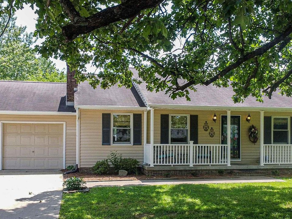 1st image of 1365 Higgins Ln