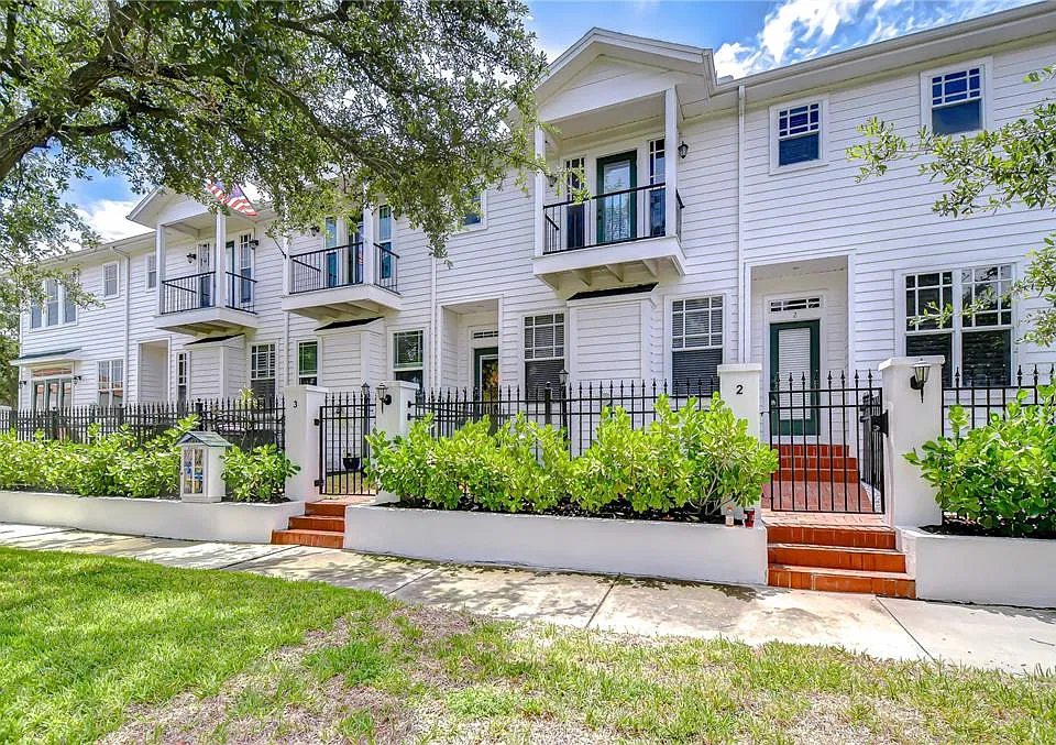 113 Bosphorous Ave #5