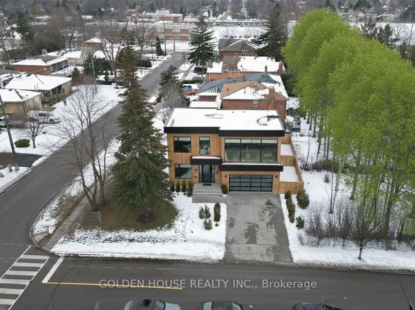 260 Moore Park Ave, Toronto, ON M2M 1N6