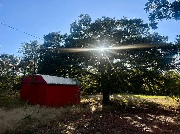 T1 N 3480th Rd, Meeker, OK 74855