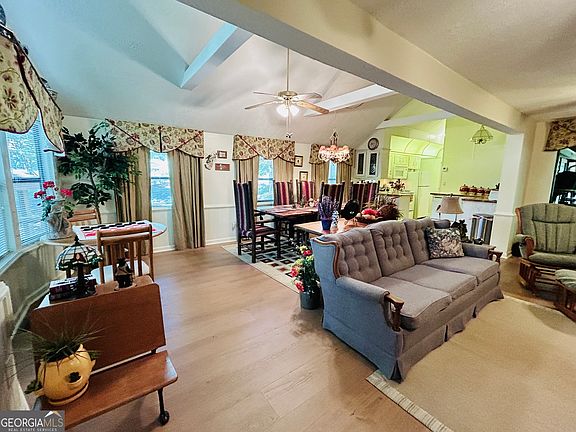 5th image of 1815 Canoe Creek Dr