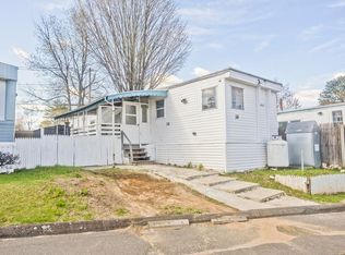 38 Klondike Ave, Westfield, MA 01085