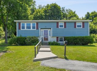 16 Winding Ln, Lowell, MA 01852