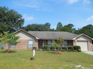 105 Hunters Branch Dr, Allenhurst, GA 31301
