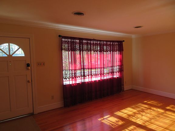 5th image of 3814 Falstone Rd N