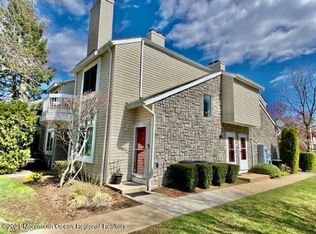 39 Farnham Sq #239, Parlin, NJ 08859