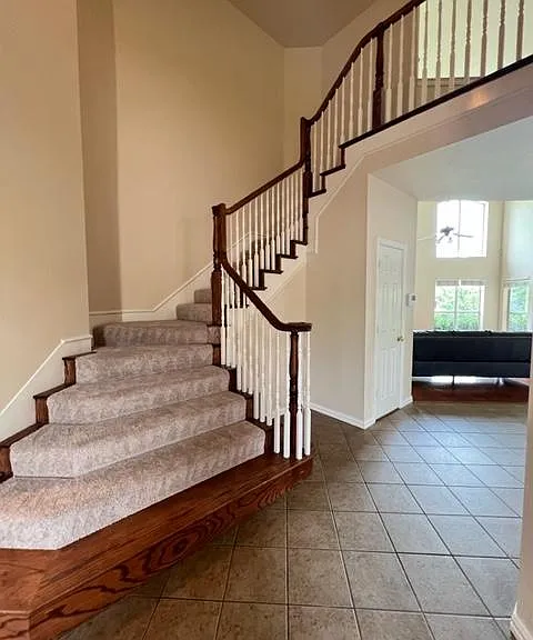 540 Highridge Dr — Photo 18