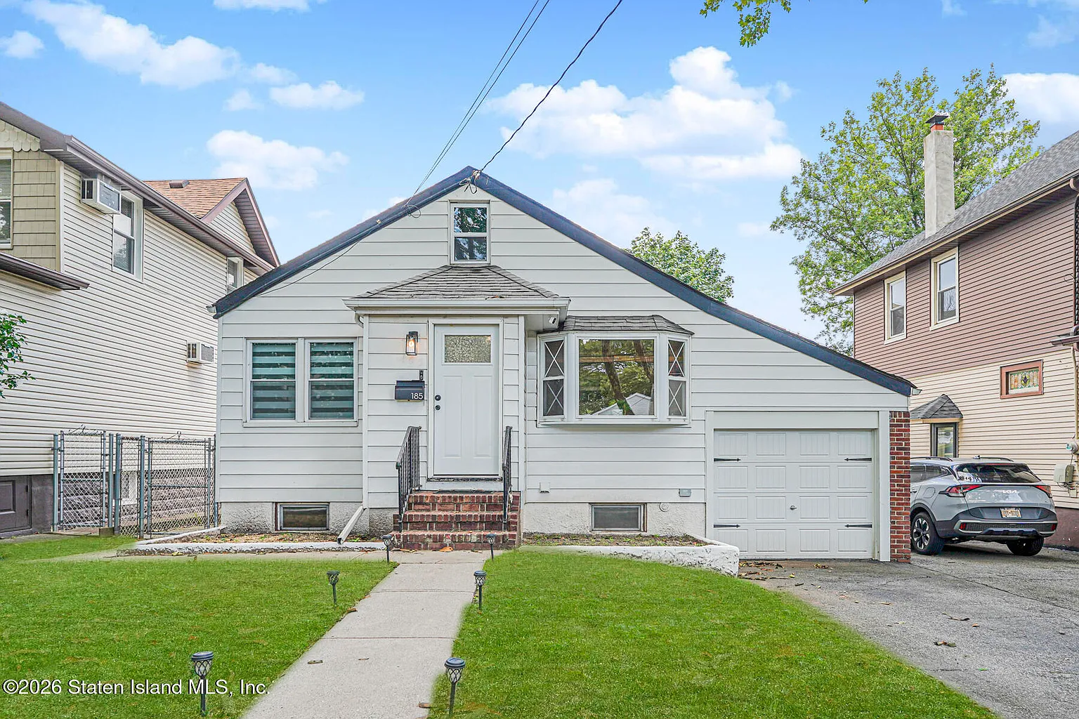 185 Fremont Ave photo 1