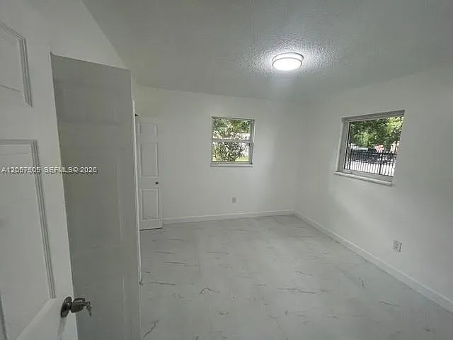 7800 N Miami Ave — Photo 15