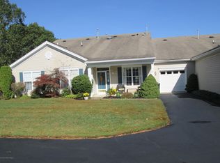 95 Silverlawns Dr, Lakewood, NJ 08701