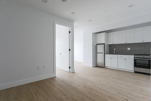 Rented by ERNY LLC | media 37