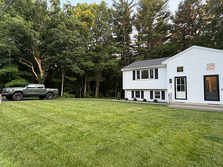 37 Cullen St — Photo 15