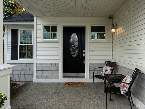 2nd image of 9901 194th Ave E