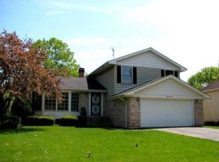 800 Hayes Ave, Libertyville, IL