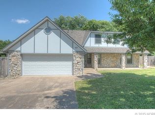 8323 S Murphree Dr, Broken Arrow, OK 74014