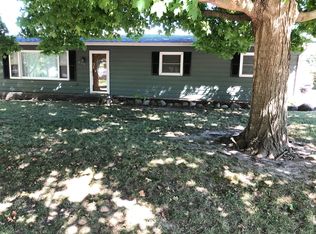 720 S School St, Sheffield, IL 61361