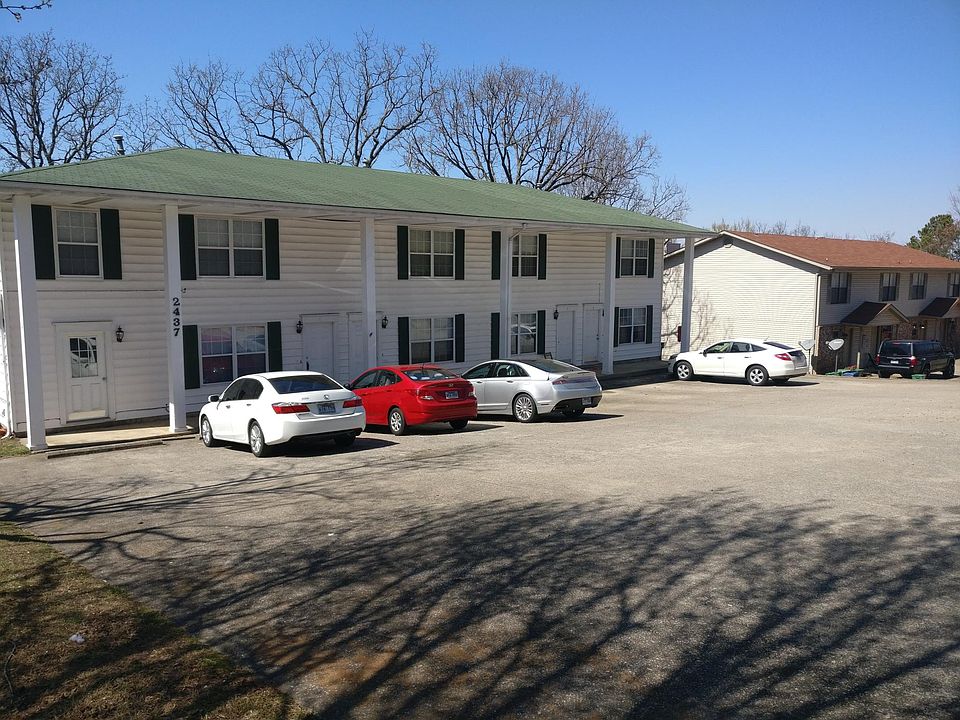 1st image of 2437 N Brophy Ave