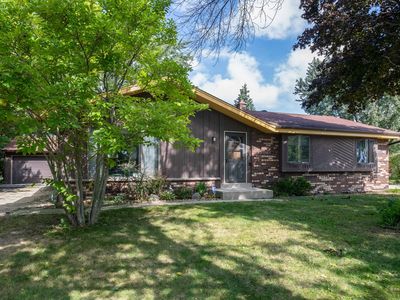 9530 W Goodrich Ct, Milwaukee, WI, 53224