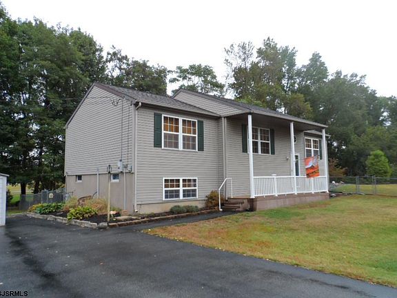 5th image of 4000 Maple Ave