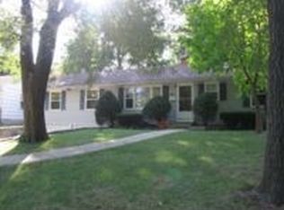 8911 E 72nd St, Raytown, MO 64133