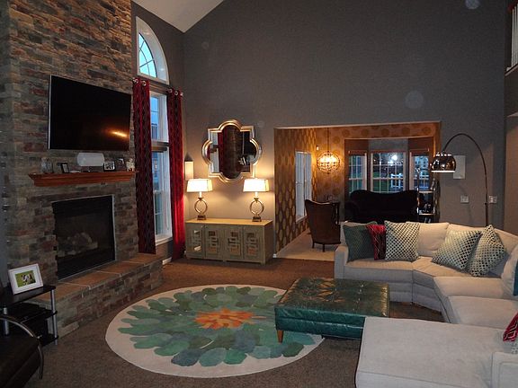 3rd image of 33328 Sonoma Way
