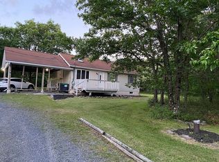 2876 Adirondack Dr, Blakeslee, PA 18610