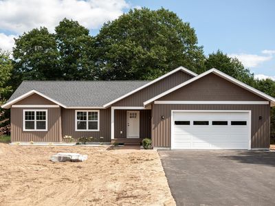 1823 Old Cabin Dr, Interlochen, MI, 49643