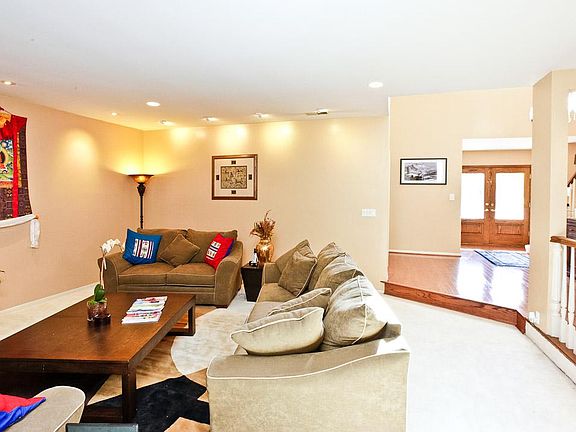 5th image of 16851 Klee St