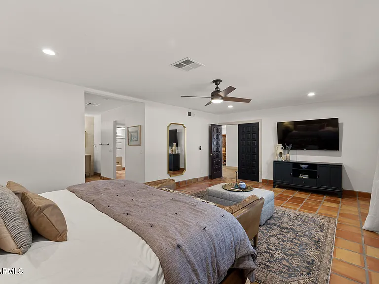5449 E Larkspur Dr #1 — Photo 33