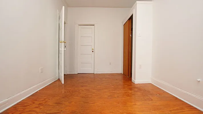 Rented by Nooklyn NYC LLC | media 18