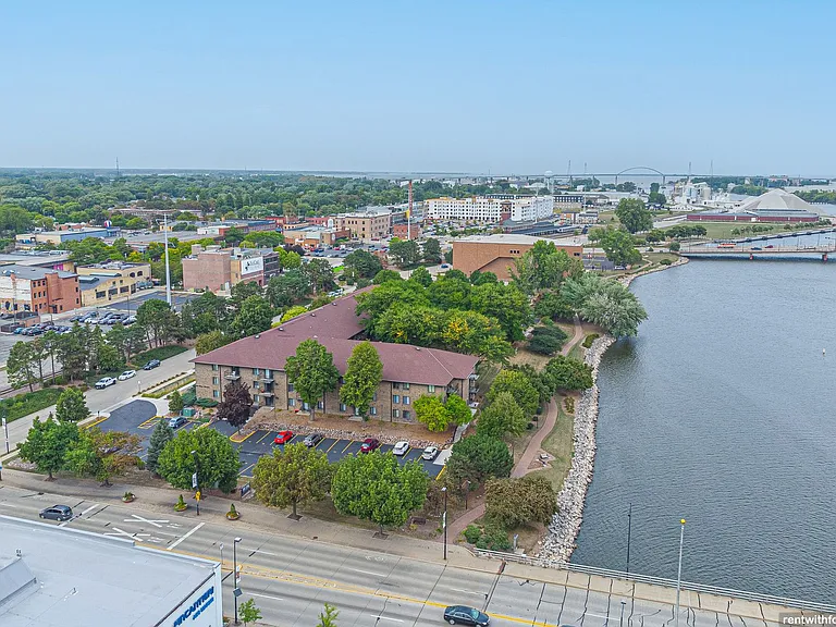 The Edge Community - 100 W. Walnut St. — Photo 18