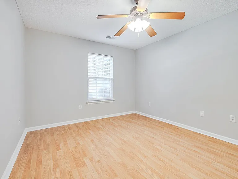 446 Shadowbrook Cir — Photo 20