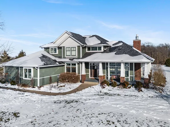 1241 Eagle Ct, West Liberty, IA 52776