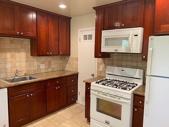 5th image of 240 Ravenswood Ave APT 4