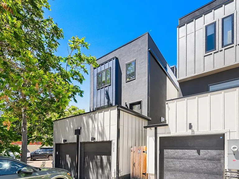 2730 N Clay St — Photo 27