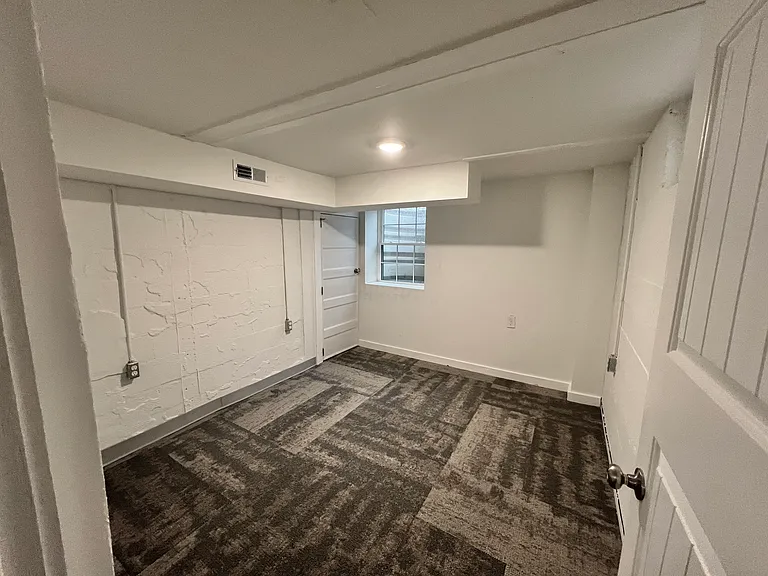 216 Craig Ave — Photo 8