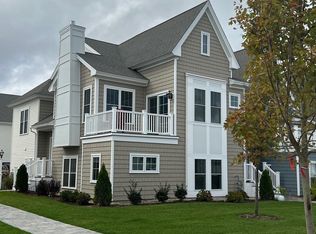 12 Daisy Ln, Plymouth, MA 02360