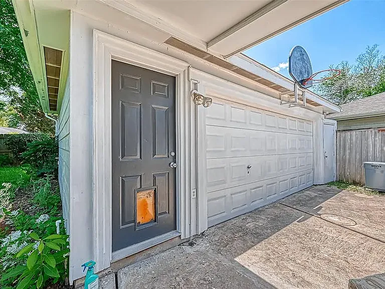 12823 Westhorpe Dr — Photo 25