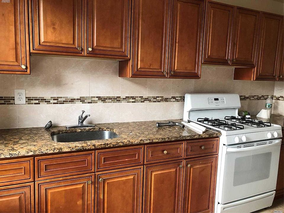 1st image of 190 1st St APT 4K