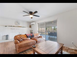 643 Monte Vista Rd #102, Candler, NC 28715