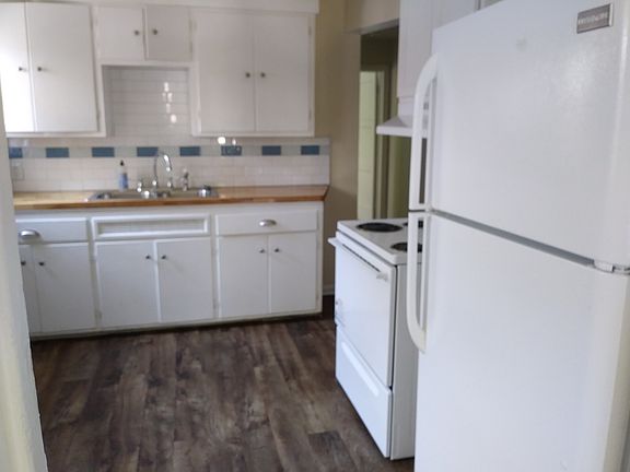 3rd image of 4334 Crittenden Ave