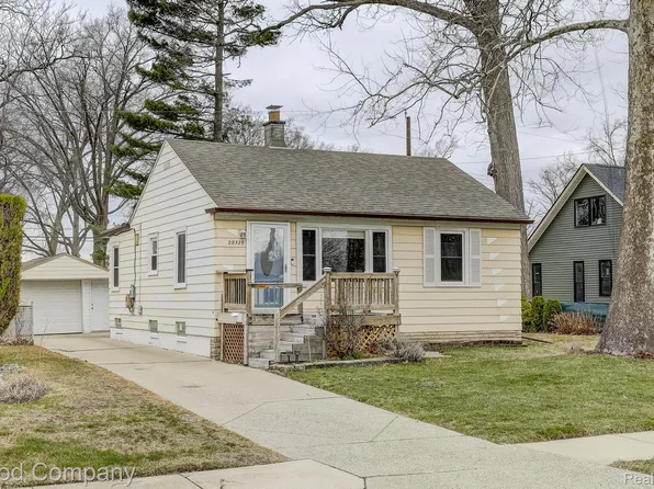 29329 Tawas St, Madison Heights, MI 48071