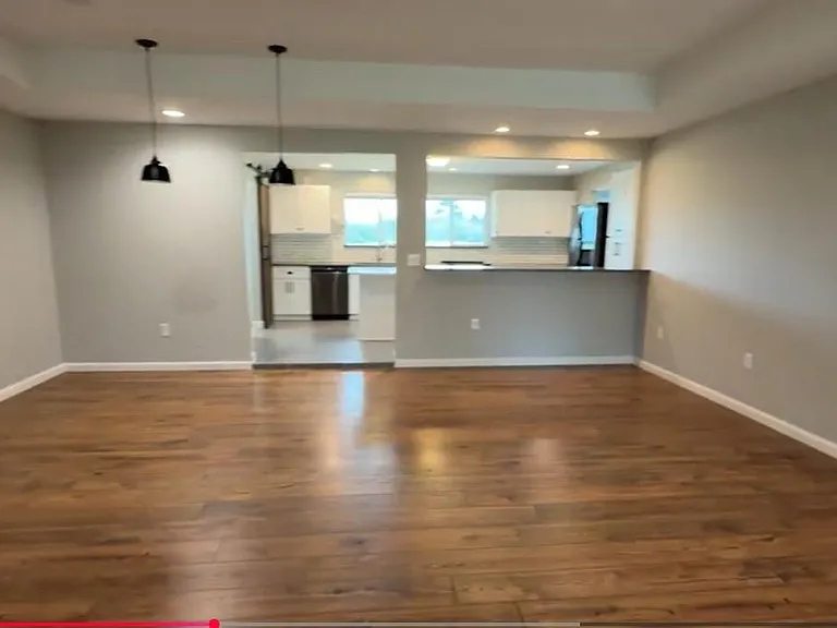 6910 S Mallard Dr — Photo 3
