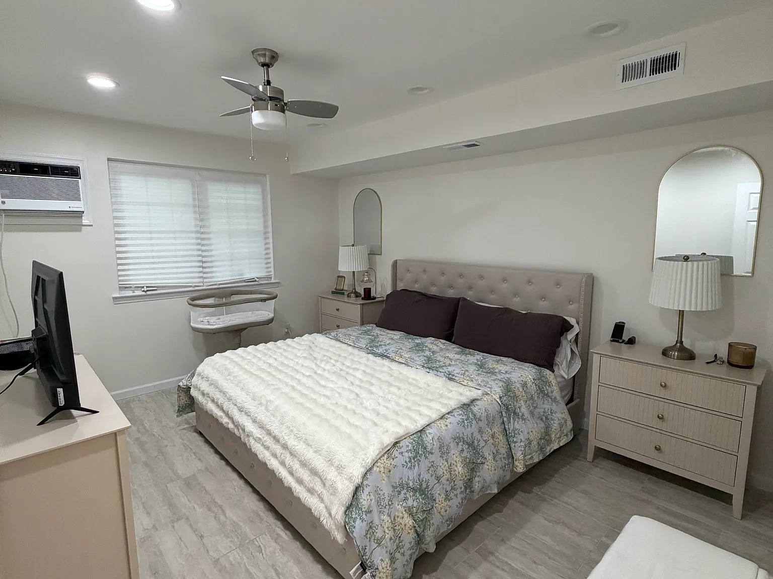 2 bed, 1000 sqft, $2,700 — Photo 4
