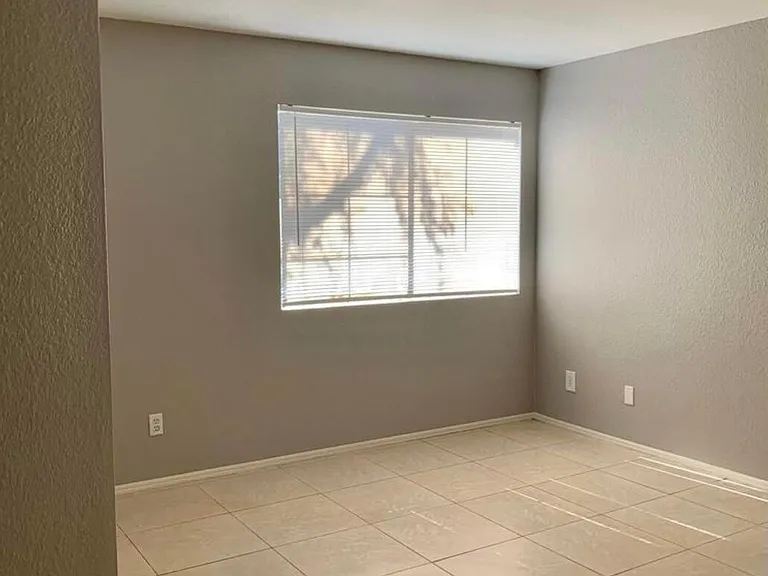 1542 W Sahuaro Dr #4 — Photo 9